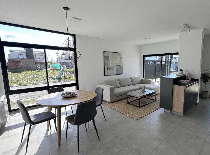 Casa · 88m² · 3 Ambientes · 1 Cochera