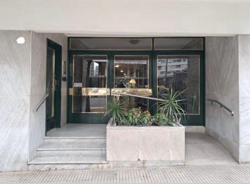 Departamento · 65m² · 3 Ambientes · Excelente Ubicacion con Balcón a Pulmón de Manzana Silencioso - Todo Luz - Alto Palermo Shopping