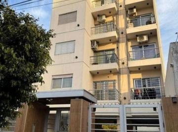 Departamento de 1 ambiente, Morón · Alquiler de Departamento de 1 Ambiente y Medio en Morón con Balcón y Piscina