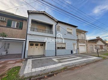 Casa de 4 ambientes, Morón · Venta Chalet 4 Ambientes con Parque y Pileta en Haedo Norte.