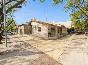Casa · 112m² · 3 Dormitorios · 2 Cocheras · Casa en Sexta Sección