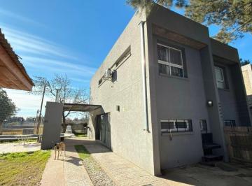 Casa · 163m² · 3 Ambientes · 1 Cochera · Venta Casa 2dormis - Barrio Tierra Nueva C/pileta