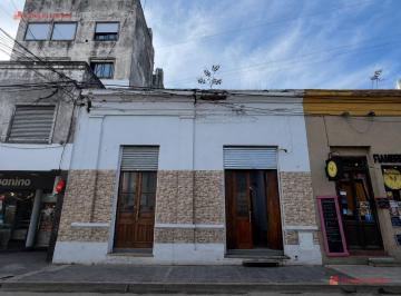 Local comercial · 236m² · 2 Ambientes · Local en Centro de Lujan