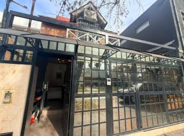 Casa de 4 ambientes, Lomas de Zamora · Casa en Venta en Banfield *oportunidad*