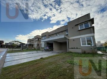 Casa · 136m² · 6 Ambientes · 1 Cochera · Duplex - Barrio Privado Chacra Chubut