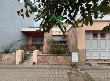Bodega-Galpón · 665m² · Terreno con 3 Propiedades en Villa María | Oportunidad de Inversión