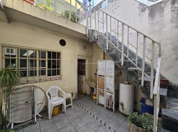 Casa · 130m² · 5 Ambientes · Casa en Venta con 2 Unidades Independientes y Terraza - Ideal Inversión o Dos Familias