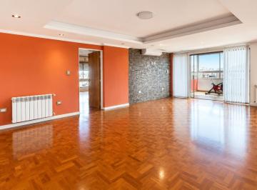 Departamento · 150m² · 7 Ambientes · 1 Cochera · Venta Exclusivo Dpto 4 Dorm. + Cochera Centro.