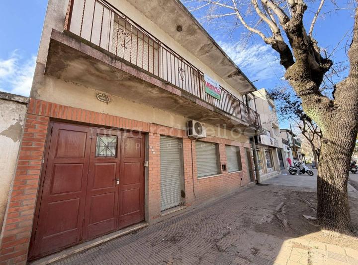 Casa · 200m² · 6 Ambientes