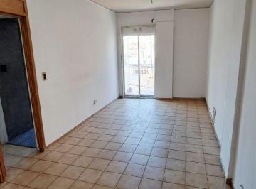 Departamento de 4 ambientes, Pompeya · Departamento con 3 Habitaciones en Venta en Pompeya