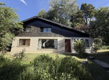Casa · 149m² · 3 Dormitorios · 2 Cocheras · Casa en Venta en San Ignacio del Cerro