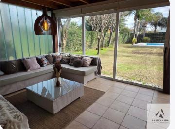 Casa · 1300m² · 7 Ambientes · 2 Cocheras · Hermosa Casa en Venta - Chacras de La Villa