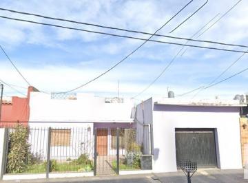 Casa · 145m² · 3 Ambientes · Casa en Venta - 2 Dorm. 1 Baño - 230 m - Lomas de Zamora (Partido)