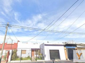 Casa · 145m² · 3 Ambientes · Casa en Venta - 2 Dorm. 1 Baño - 230 m - Lomas de Zamora (Partido)