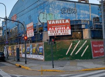 Local comercial · 1600m² · Depósito /galpón/local en Alquiler 1.600 m² en 2 Plantas Av Juanbautista Alberdi y m. Acosta U$s22.000