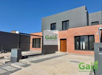 Casa · 85m² · 2 Ambientes · Duplex en Venta Via Aurelia 2 Dorm