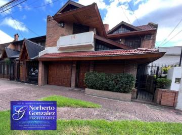 Departamento · 274m² · 5 Ambientes · 1 Cochera · En Venta en Palomar Gran Chalet en Excelente Ubicación de El Palomar F: 2100