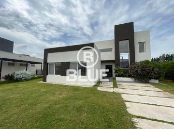 Casa · 770m² · 4 Ambientes · 2 Cocheras · Casa en Santa Ines