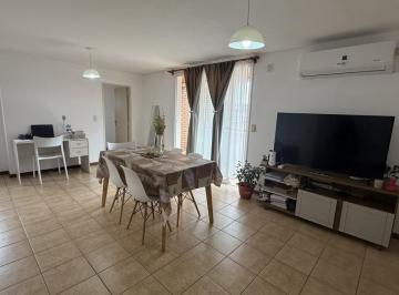 Departamento · 65m² · 2 Ambientes · Vendo Departamento de un Dormitorio con 65 m² Propios y Dos Terrazas Sobre Obispo Trejo Al 1100