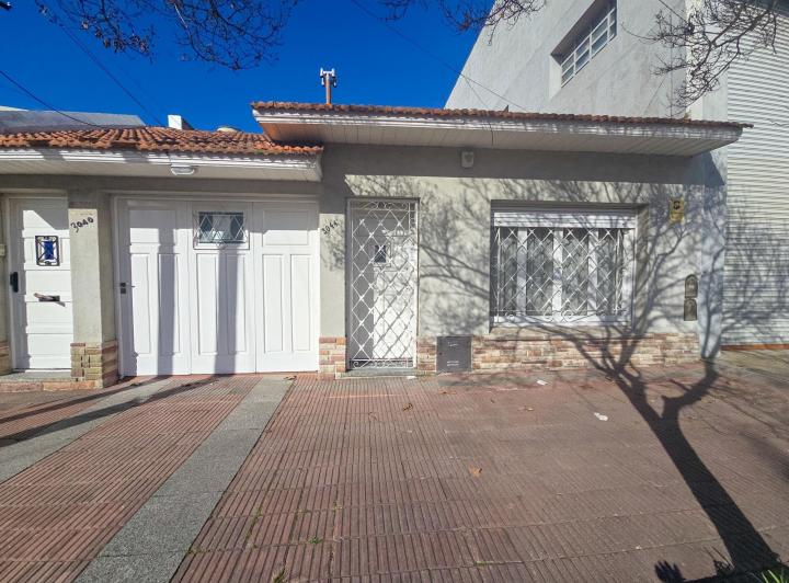Casa · 2 Dormitorios · 1 Cochera