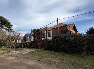 DEI-DEI-2132_2 · Departamento Triplex 3 Dorm. en Venta en Pinamar Zona Centro