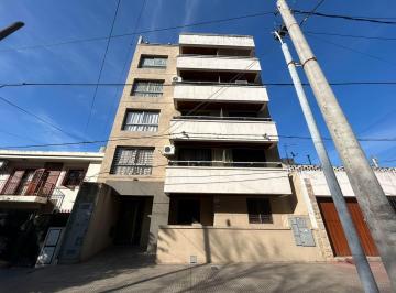 Departamento · 42m² · 2 Ambientes · Departamento en Alquiler | 1 Dormitorio | General Paz | Pb con Patio | Radiadores