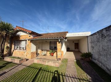 Casa · 70m² · 3 Ambientes · 2 Cocheras · Casa en Venta 3 Amb Los Polvorines