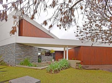 Casa · 520m² · 7 Ambientes · 3 Cocheras · Venta Casa 8 Amb Terravista Exclusividad y Confort