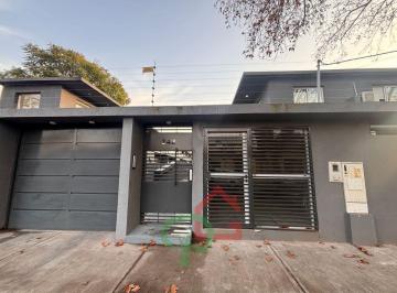 Casa de 3 ambientes, Almirante Brown · ¡A Estrenar! Dúplex de 3 Ambientes con Jardín y Cochera en Adrogué