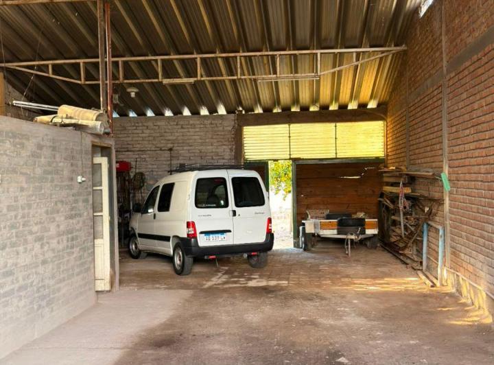 Bodega-Galpón · 322m² · 3 Ambientes · 10 Cocheras