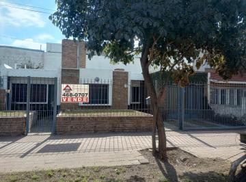 Foto · Casa en Venta en Parque Latino - 3 Dorm.