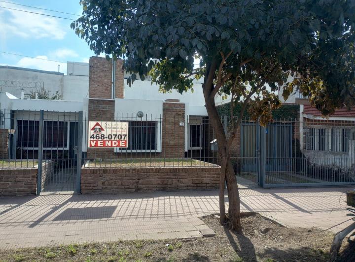 Casa · 159m² · 3 Ambientes · 1 Cochera