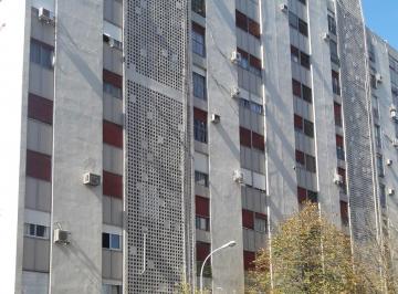 Departamento de 2 ambientes, San Isidro · Departamento de 2 Ambientes con Cochera Descubierta y Balcón Francés en Complejo Parque Norte