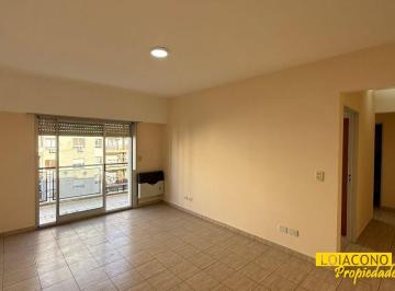 Departamento de 3 ambientes, Parque Avellaneda · Alq. Julio Omar Benitez 4200, Depto 3amb C/bcón y Cochera - Loiacono Propiedades