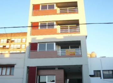 Departamento · 55m² · 4 Ambientes · 50 N°1094 E/ 16 y 17 - 1°b