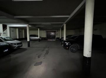 Garage , Cipolletti · Cochera Cubierta en Alquiler – Edificio Torino en Pleno Centro de Cipolletti