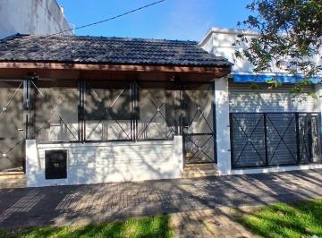 Casa · 264m² · 3 Ambientes · 1 Cochera · Venta Casa 3 Ambientes Ramos Mejía Bs. As.