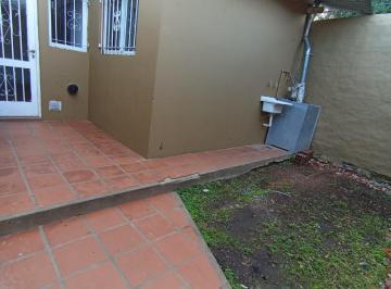 Departamento · 30m² · 2 Ambientes · Depto un Dormitorio con Patio, Sin Expensas