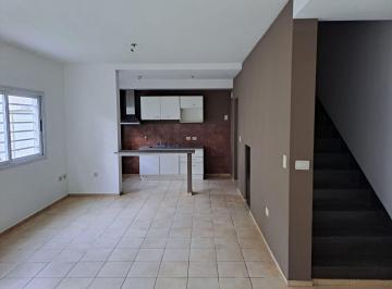 PH · 80m² · 4 Ambientes · Duplex en Venta La Plata con Patio 2 Dorm.