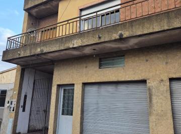 Local comercial · 24m² · Buen Local de 3 X 7 m en Lomas!