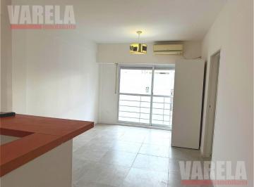Departamento · 26m² · 1 Ambiente · Departamento Monoambiente Ctfrente C/balcónfrances Av Boedo Piso 8° Alquiler$500.000expensas$145.000