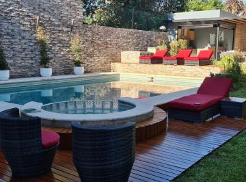 imagen1 · Casa con Piscina y Jardin, Gimnasio y Sum, Lote de 10.04 X 61.75 m, 4 Ambientes