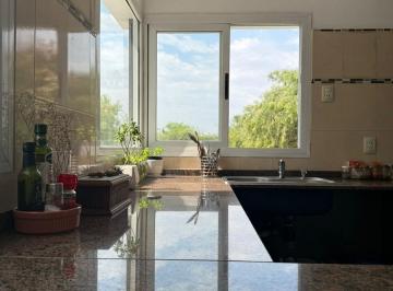 Casa · 120m² · 3 Ambientes · 2 Cocheras · Casa en La Estanzuela