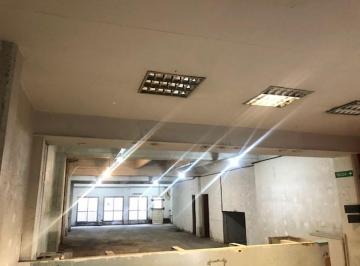 Local comercial , Saavedra · Av Ricardo Balbin y C. Larralde. Alquilo Local 186 m² Tot. en Zona de Alto Transito Vs Destinos