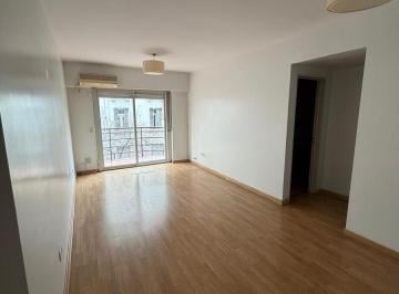 Departamento · 47m² · 2 Ambientes · Departamento 2 Ambientes, Muy Amplio Al Frente con Balcon Impecable