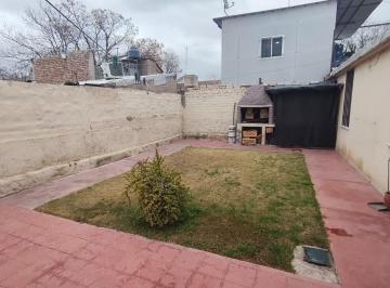 Casa · 114m² · 5 Ambientes · 1 Cochera · Casa en Venta Las Heras Mendoza