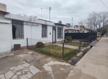 Casa · 114m² · 5 Ambientes · 1 Cochera · Casa en Venta Las Heras Mendoza