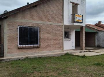 Casa de 4 ambientes, Mina Clavero · Casa en Alquiler de Tres Dorm y Cochera en Mina Clavero! Presedo Muñiz 2562