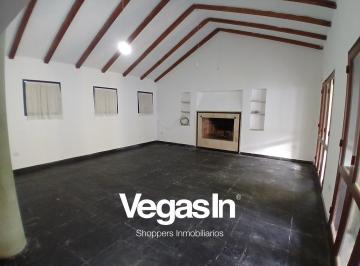 Casa · 5 Ambientes · 2 Cocheras · Casa en Residencial Jardin