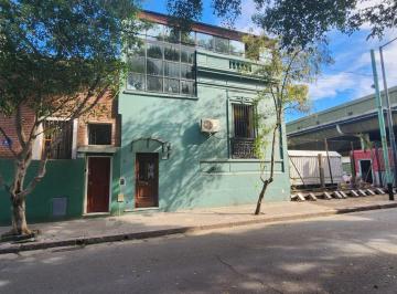 Casa de 4 ambientes, Parque Chacabuco · Casa Lote Propio - Cerca del Parque Chacabuco